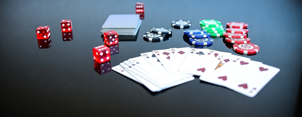 Spielanleitung 2-7 Triple Draw – Regeln, FAQ, Strategie und Tipps