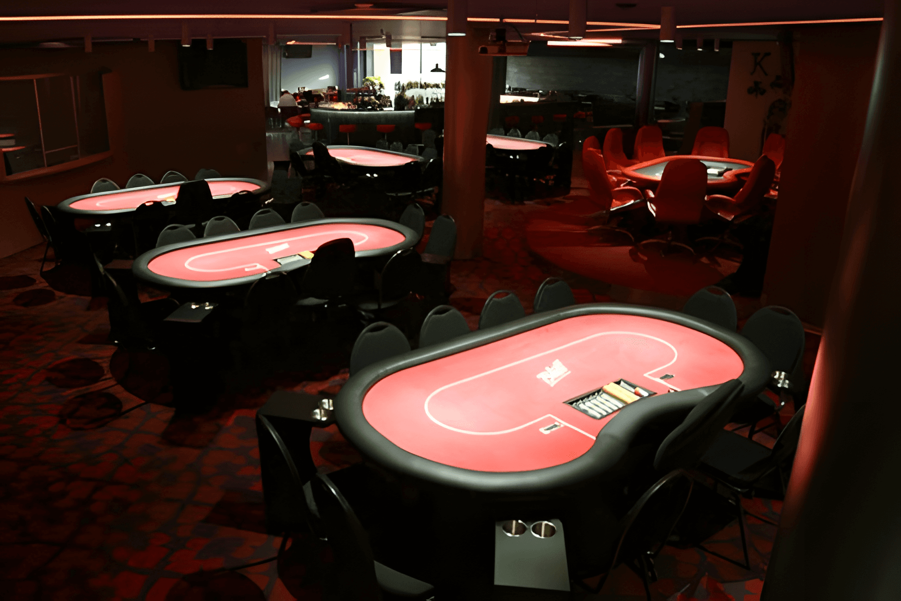 Bluff Poker Club