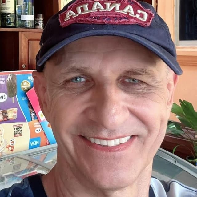 Przemyslaw Szemelowski