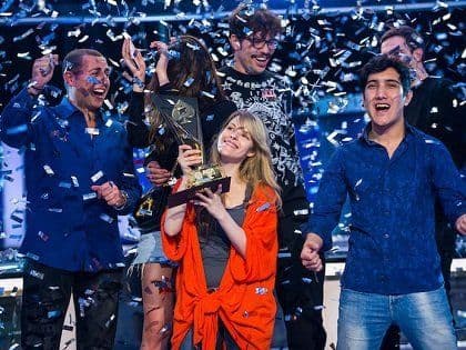 Maria Lampropulos becomes the first woman to win the PCA Main Event