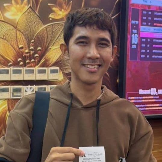 Napat Ekworapong Napat Ekworapong