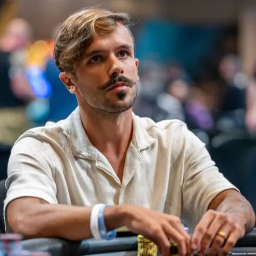 Yuri Martins Yuri Martins