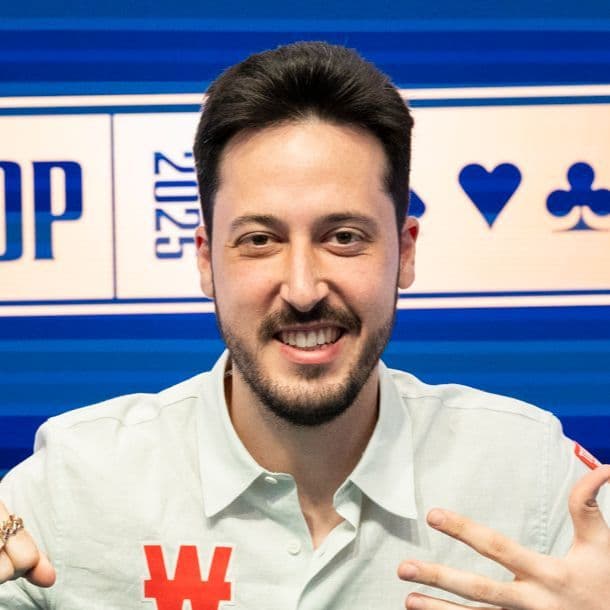 Adrian Mateos Adrian Mateos