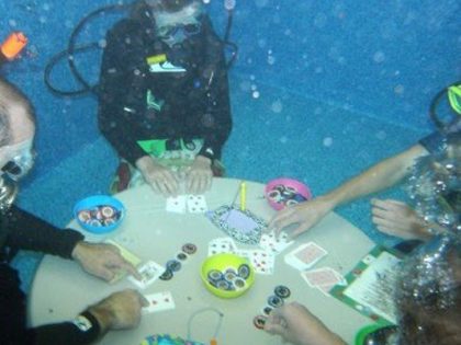underwater poker 1