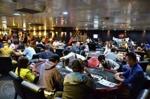 APT Poker Room Crowd1