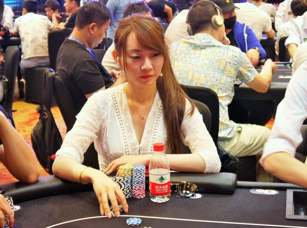 Cards are in the air in Sanya