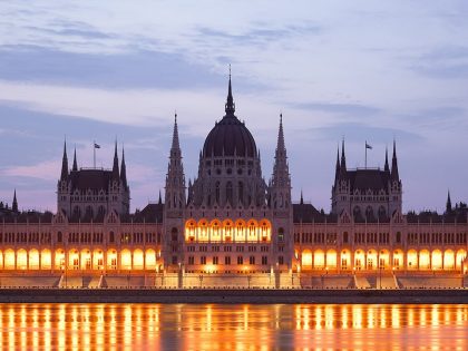 Budapest-Hungarian_Parliament_(Budapest)