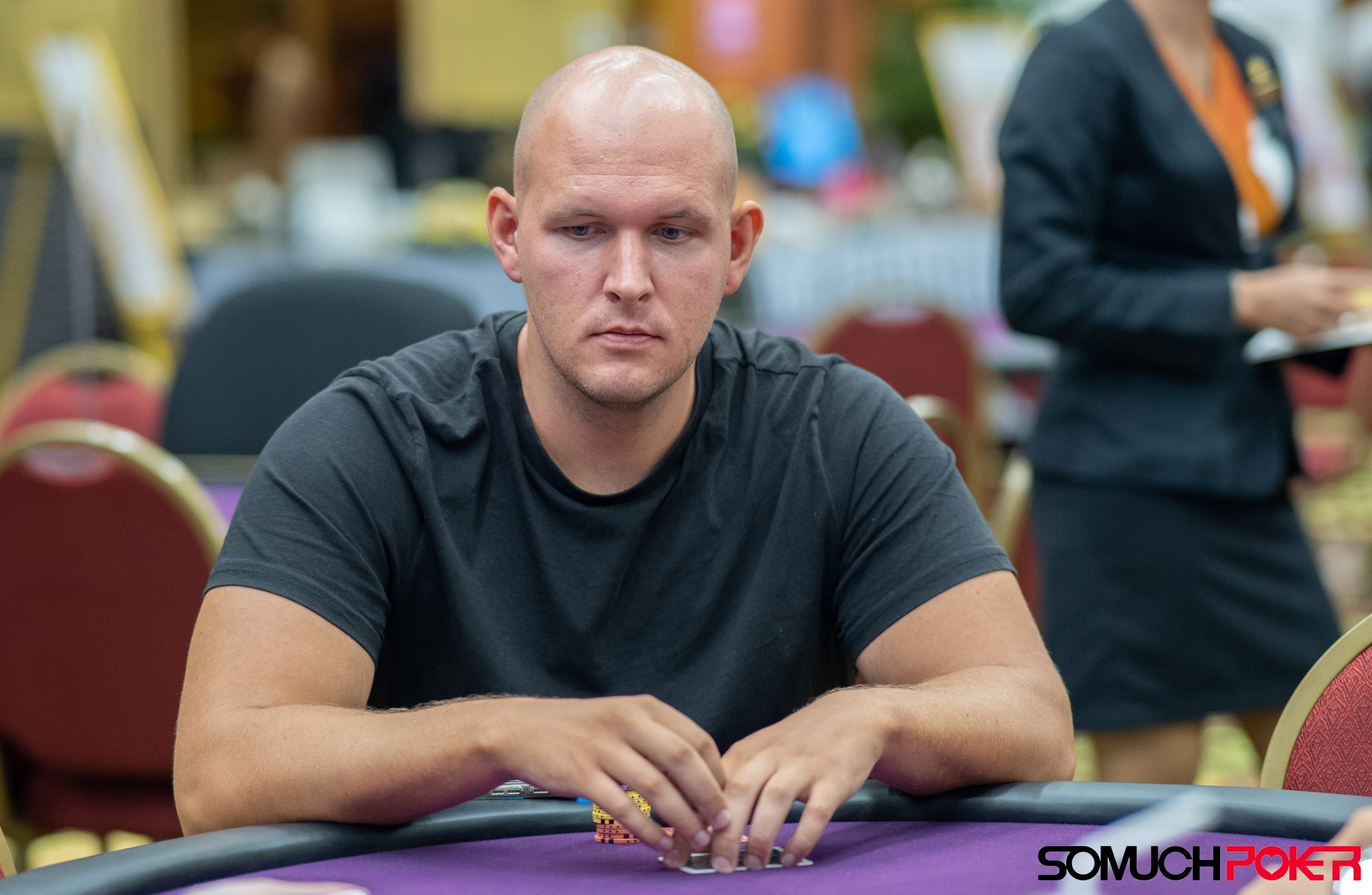 APPT Cambodia: APPT National $100,000 guaranteed final two flights underway; Minwoo Kang leads 13 Day 1A survivors