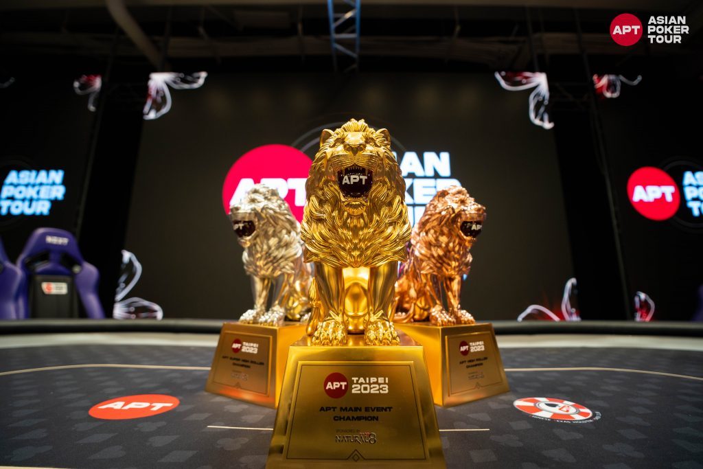 APT Taipei 2023 Main Event trophy